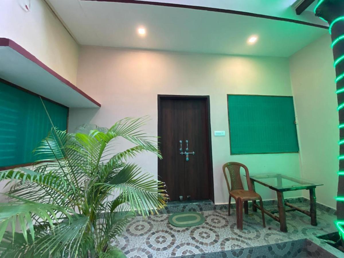 The Sunaina Hotell Varanasi Eksteriør bilde